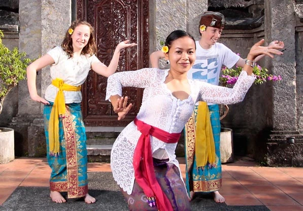 Balinese Dancing Class